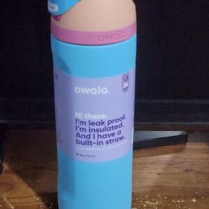 Owala Blue Insulated Water Bottle with Built-in Straw Brand New NWT